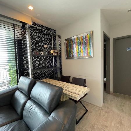 The Base Deluxe Kingsize Apartment Pattaya Exterior photo