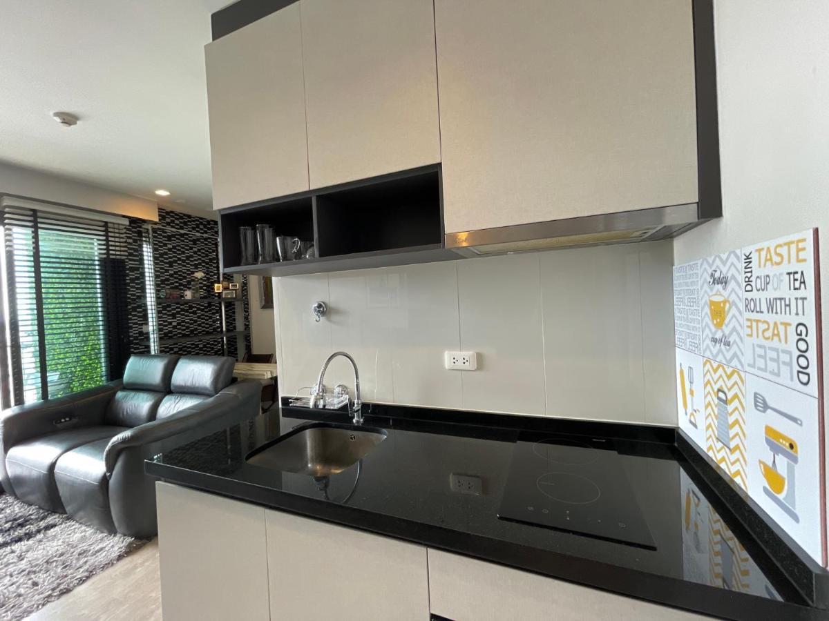 The Base Deluxe Kingsize Apartment Pattaya Exterior photo