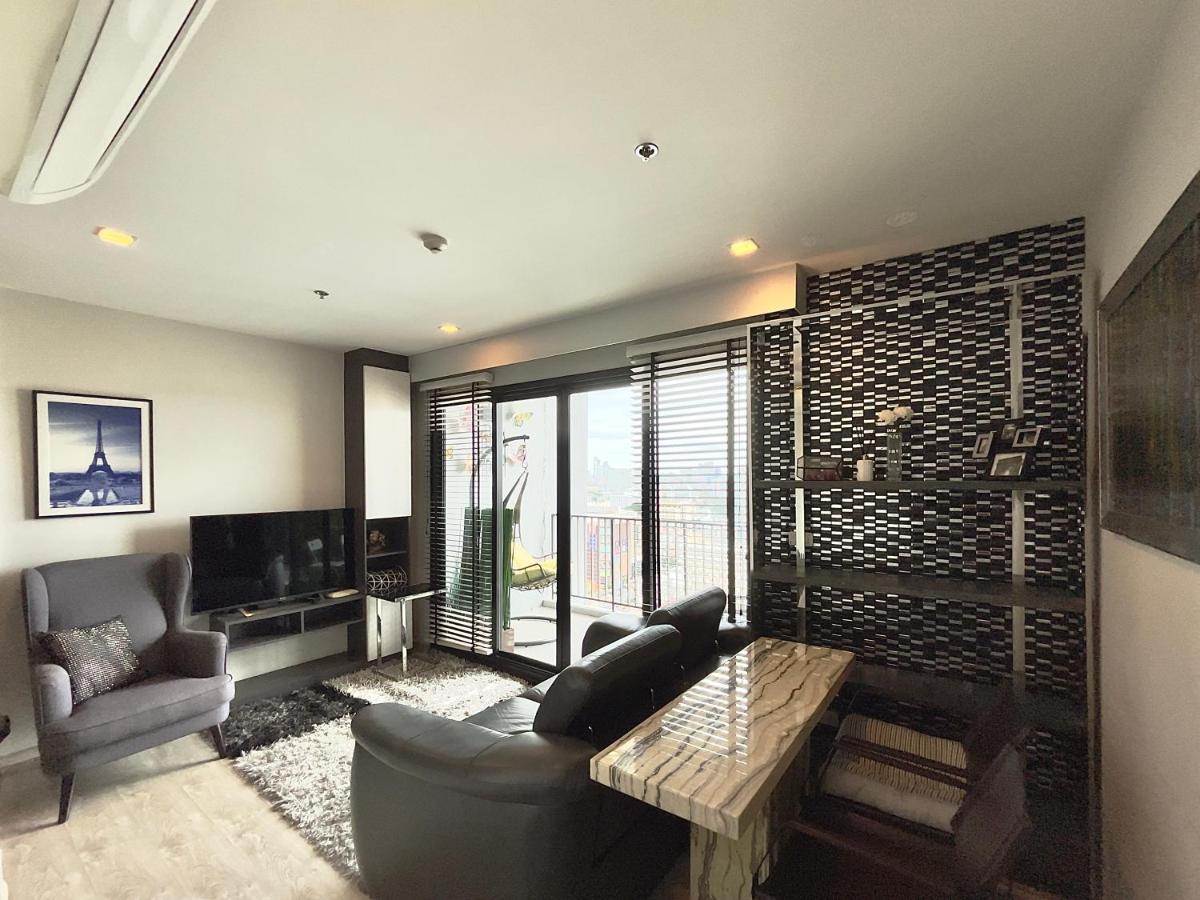 The Base Deluxe Kingsize Apartment Pattaya Exterior photo
